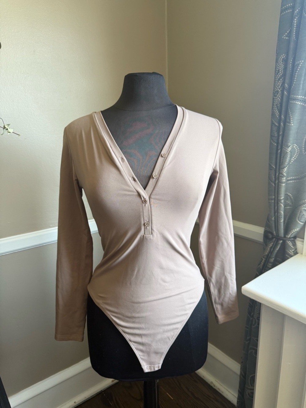 Babaton Long-Sleeve Button-Front Bodysuit in Taupe